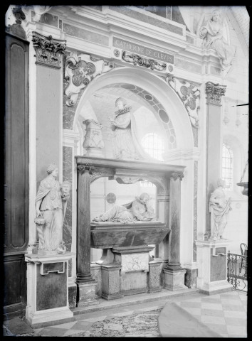 Mausolée de Catherine de Clèves de la chapelle du collège des Jésuites de Eu (Seine-Maritime).