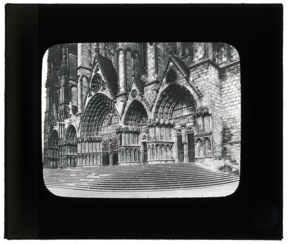 Cathédrale Saint-Étienne de Bourges (Cher), portails ouest.