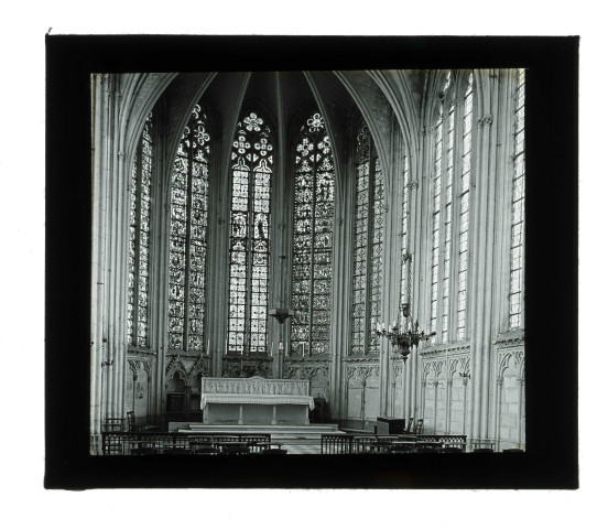 Chœur de la chapelle de la Vierge dite Saint-Chapelle de Saint-Germer-de-Fly (Oise).