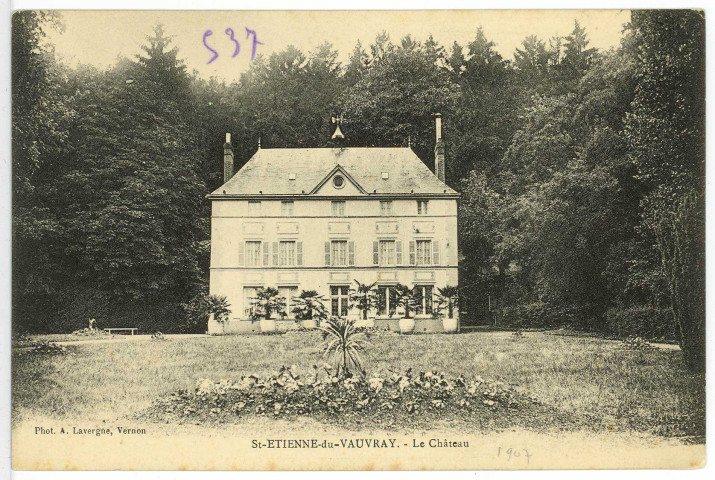 Saint-Etienne-du-Vauvray. Le Château.