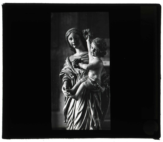 Église des Baux-de-Breteuil (Eure), statue de Vierge à l'enfant.