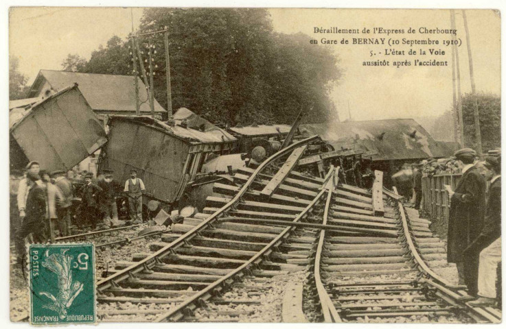 Bernay. Déraillement de l'Express de Cherbourg en Gare de Bernay (10 septembre 1910), L'état de la Voie aussitôt après l'accident.