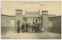 Hennezis. La Mairie et les Ecoles.