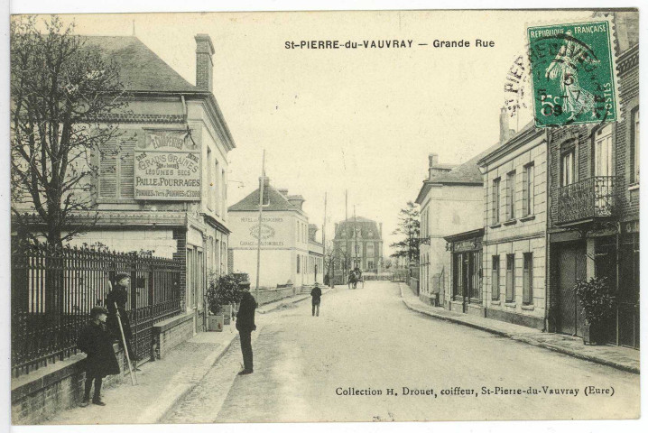Saint-Pierre-du-Vauvray. Grande Rue.