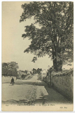 Pacy-sur-Eure. Route de Paris.