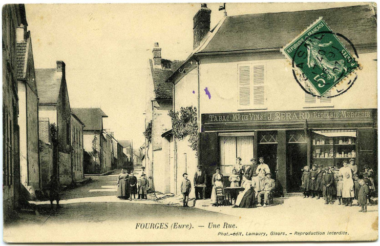 Fourges. Une Rue.