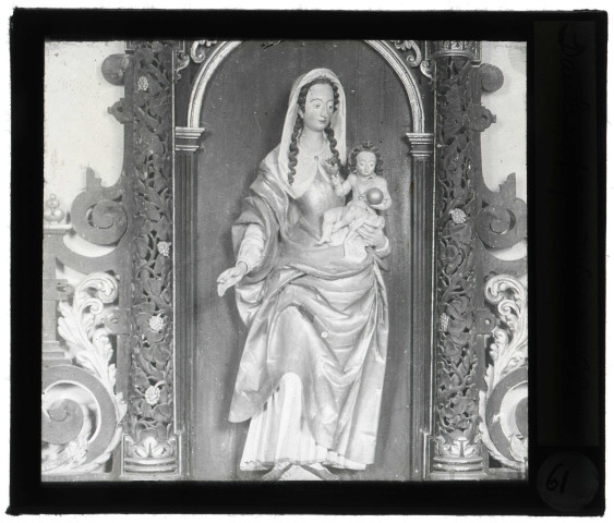 Église de Daubeuf-près-Vatteville (Eure), statue de Vierge à l'enfant.
