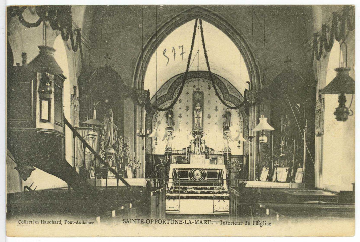 Sainte-Opportune-la-Mare. Intérieur de l'Eglise.