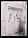Intérieur du tombeau de François de Lannoy et de sa femme de l'église Saint-Jacques-le-Majeur et Saint-Jean-Baptiste de Folleville (Somme).