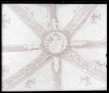 Voûtes ornementées de l'église de Puchay (Eure).