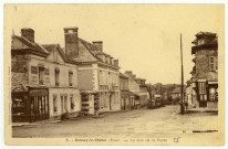 Boissey-le-Châtel. La Rue de la Poste.