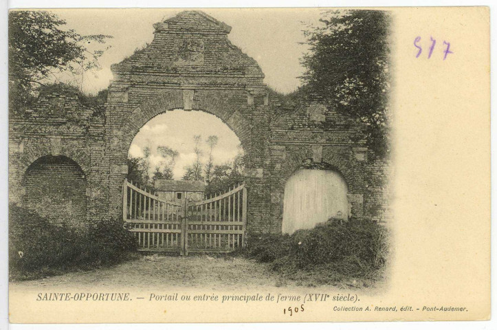 Sainte-Opportune-la-Mare. Portail ou entrée principale de ferme (XVIIe siècle).