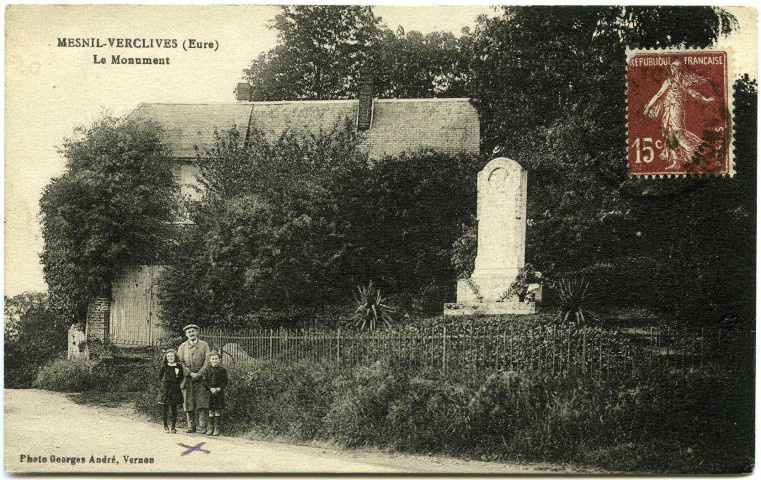 Mesnil-Verclives (Le). Le Monument.