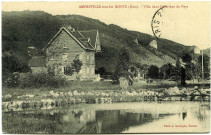 Amfreville-sous-les-Monts. Villa dans l'intérieur du Pays.
