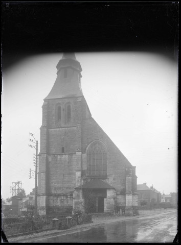 Vue d'ensemble de l'église d'Épaignes (Eure).