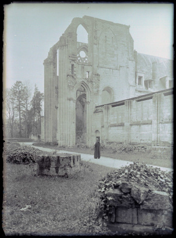 Ruines et vestiges de l'abbaye Notre-Dame de Fontenelle de Saint-Wandrille-Rançon (Seine-Maritime).