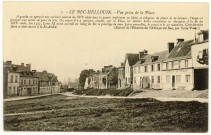 Bec-Hellouin (Le). Vue prise de la Place.
