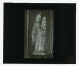 Statue de Vierge à l'enfant en calcaire polychrome, du retable latéral Nord de l'église Saint-Sigismond de Nojeon-en-Vexin (Eure, France).