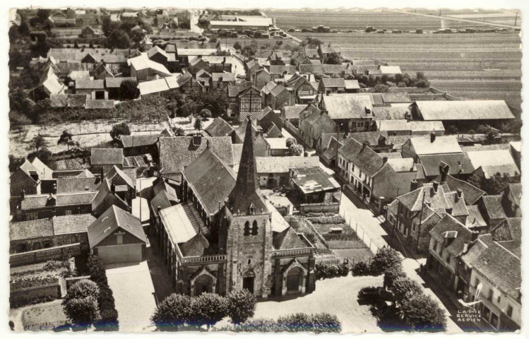 Criquebeuf-sur-Seine. En avion au dessus de Criquebeuf-L'Eglise et la Vallée de l'Eure.