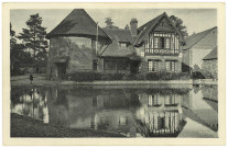 Morainville-sur-Damville. Bois Giroult Ferme, ancien pigeonnier.