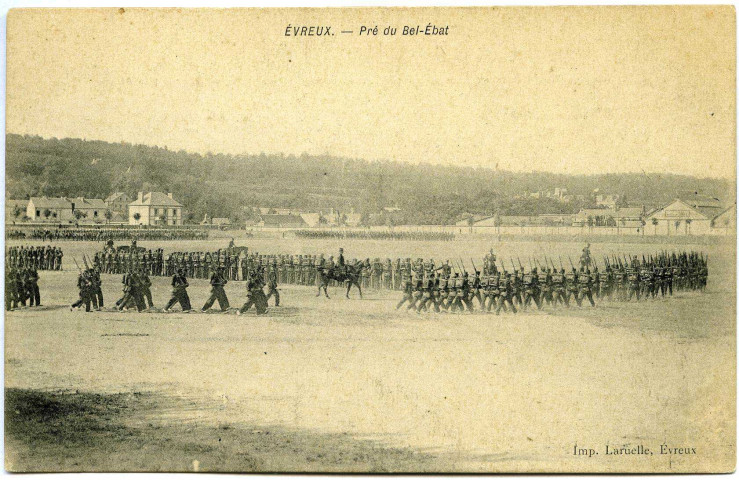 Evreux-Ville. Pré du Bel Ébat - Manoeuvre.