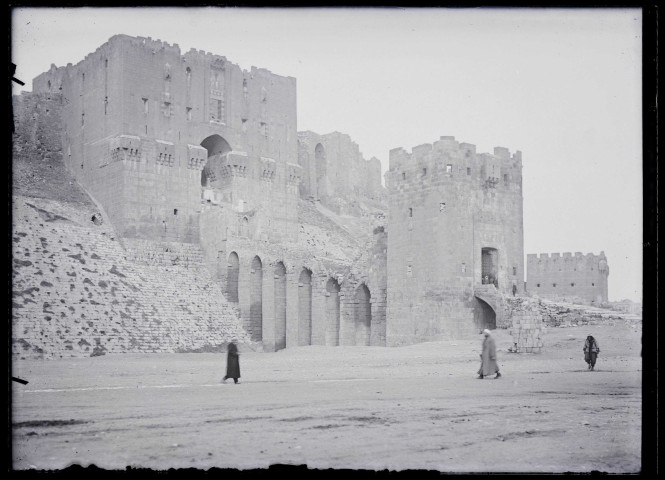 Entrée de la citadelle d'Alep (Syrie).