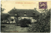 Port-Mort. Ancien Presbytère (XVIe siècle).