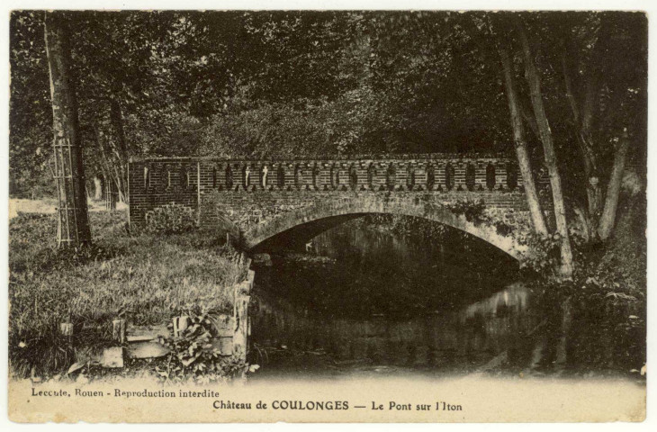 Coulonges. Château de Coulonges-Le Pont sur l'Iton.