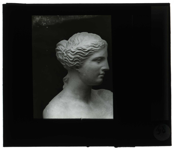 Musée du Louvre à Paris, "Vénus de Milo", tête.