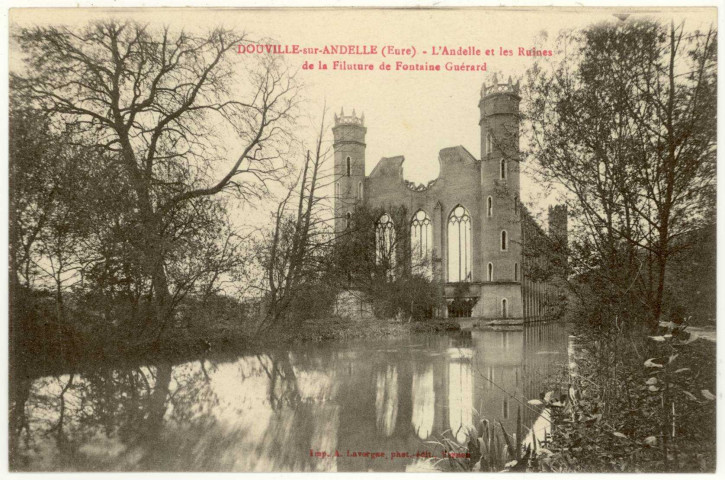Douville-sur-Andelle. L'Andelle et les Ruines de la Filature de Fontaine Guérard.