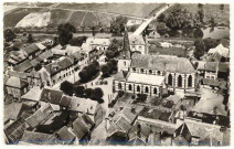 Criquebeuf-sur-Seine. En avion au dessus de Criquebeuf-Vue Générale-L'Eglise.