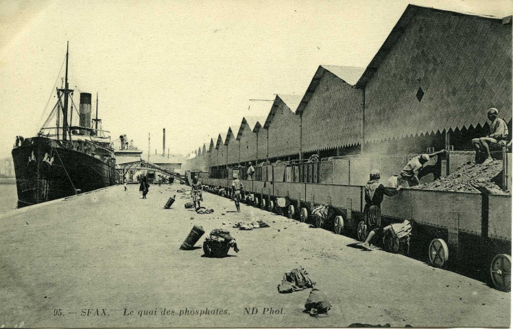 SFAX. Le quai des phosphates