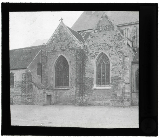Église de La Madeleine à Verneuil-sur-Avre (Eure), chapelles latérales.