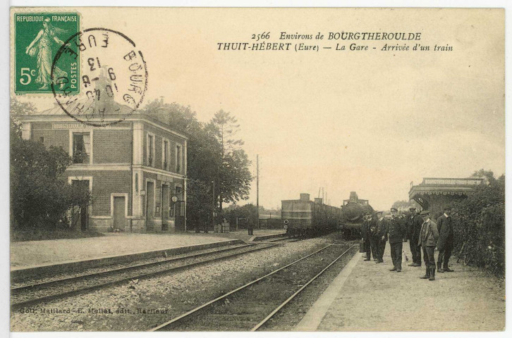 Thuit-Hébert. La Gare - Arrivée d'un train.
