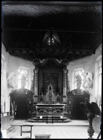 Maître-autel de l'église de Louversey (Eure).