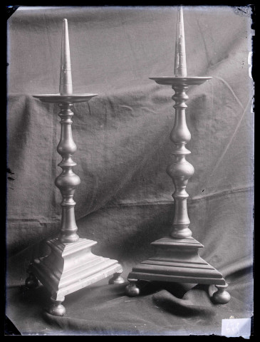 Église de Saint-Pierre-de-Cormeilles (Eure), chandeliers.