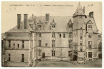 Evreux-Ville. Cour Intérieur de l'Evêché.