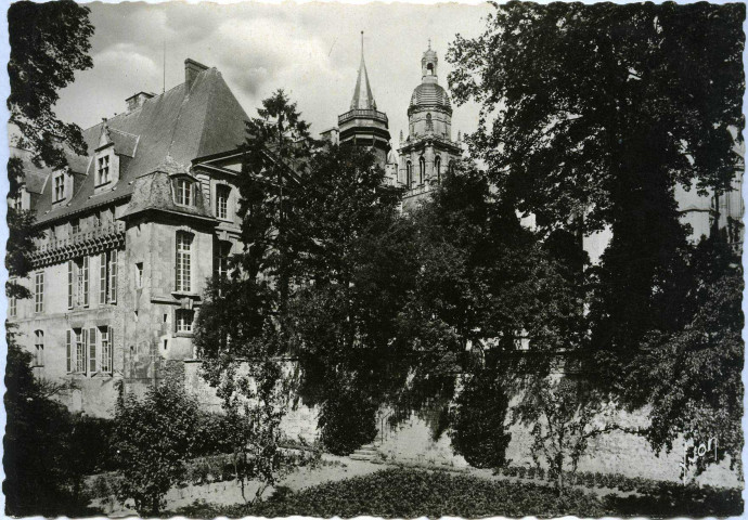 Evreux-Ville. Jardins de L'Évêché.