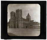 Église abbatiale de la Trinité de l'abbaye aux Dames de Caen (Calvados), façades ouest et sud.