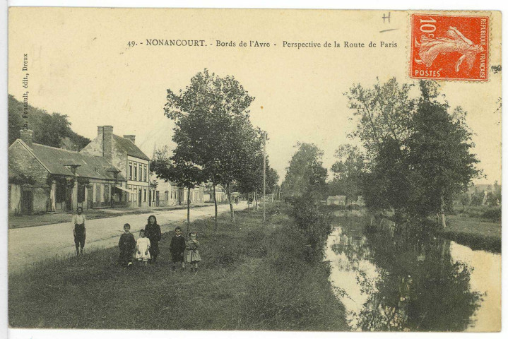 Nonancourt. Bords de l'Avre - Perspective de la Route de Paris.