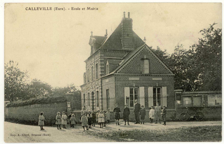 Calleville. Ecole et Mairie.