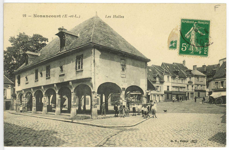 Nonancourt. Les Halles.