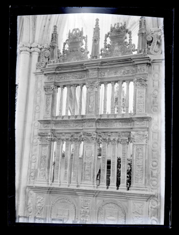 Intérieur d'une église.