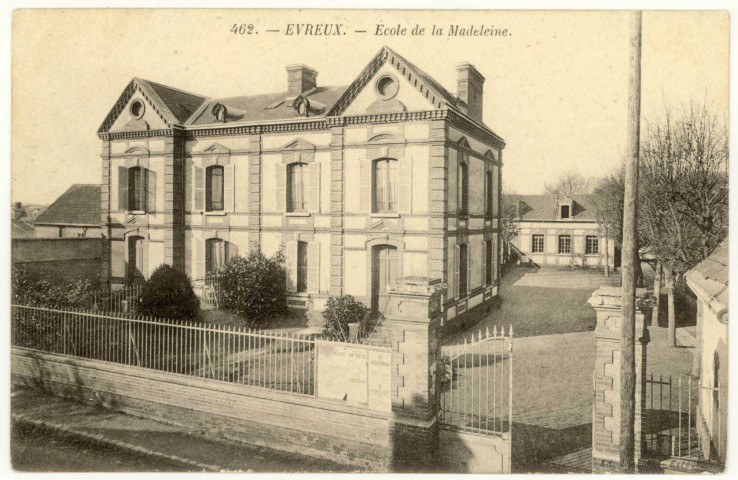Evreux-Ville. La Madeleine : Ecole de la Madeleine.