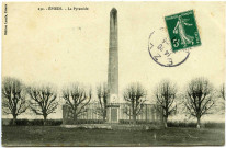 Epieds. La Pyramide.