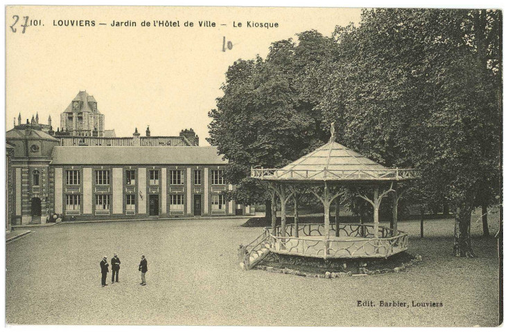 Louviers-Ville. Jardins de l'Hôtel de Ville - Le Kiosque.