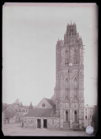 Église de La Madeleine à Verneuil-sur-Avre (Eure), tour.