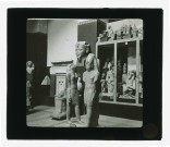 Salle et collections d'un musée égyptien.