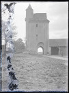 Tour de ferme fortifiée.