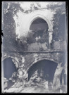Soubassement en arcades d'une habitation.
